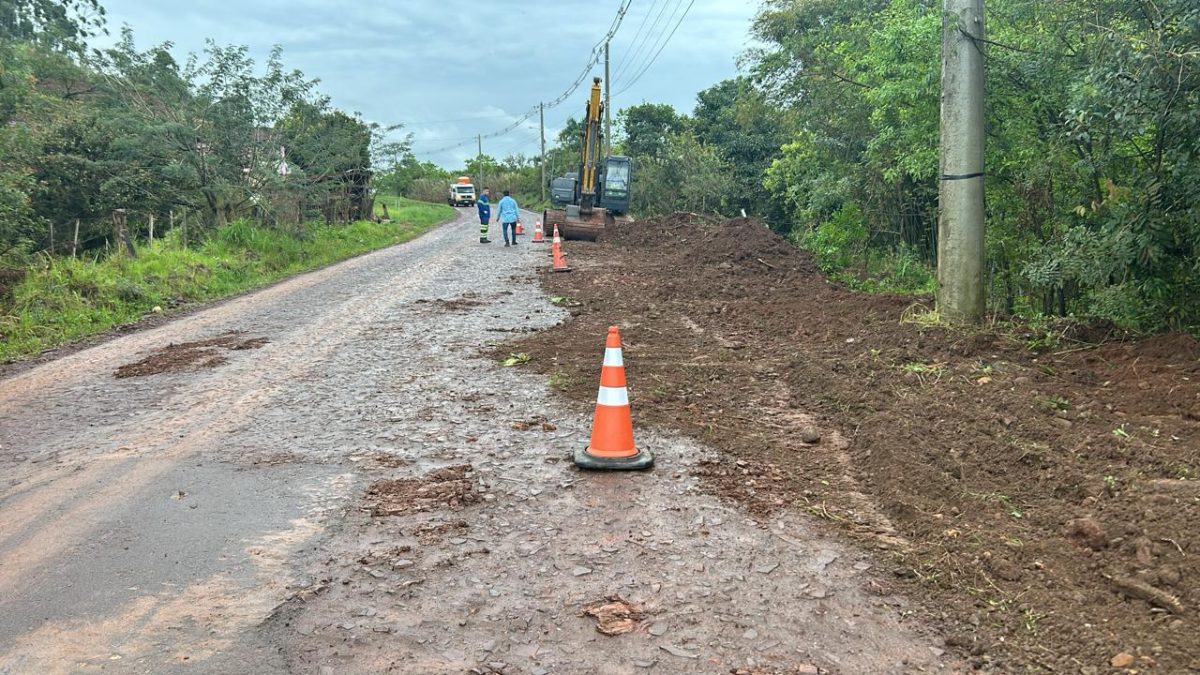 Máquinas iniciam trabalho na ERS-129